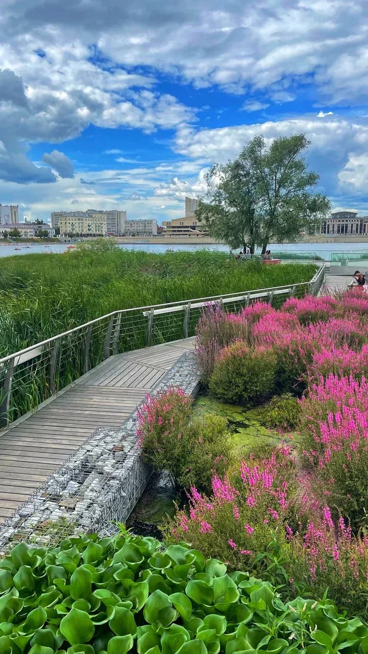 Набережная озера Кабан