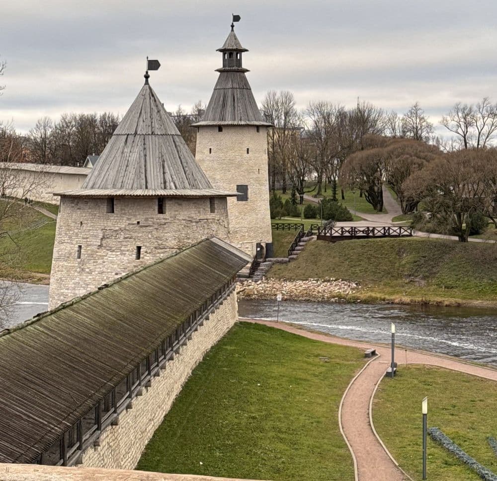 Псковский Кремль  - фото 1