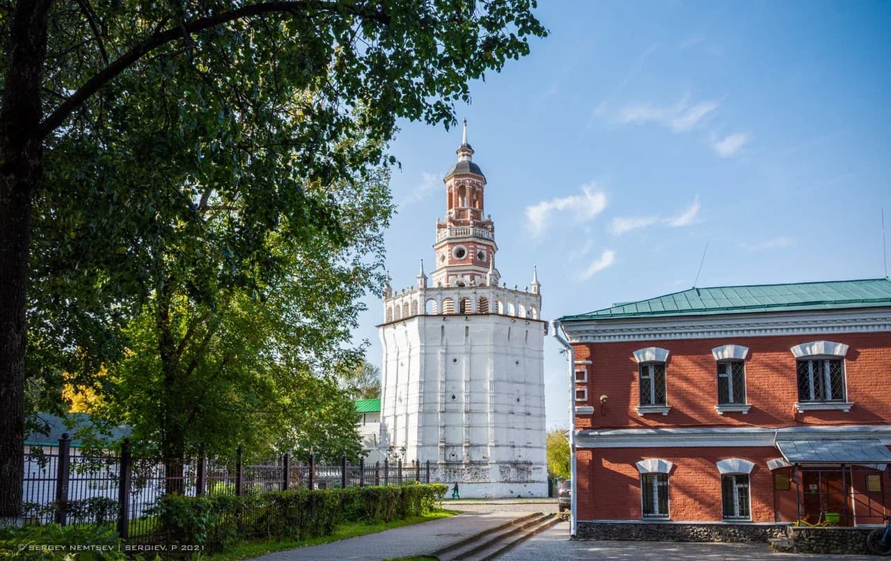 Уточья башня